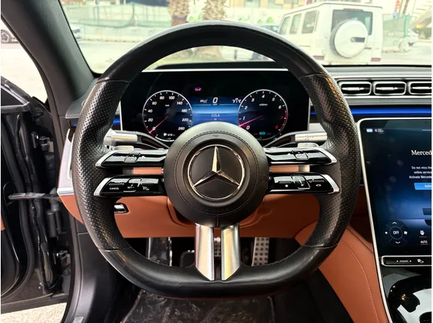 Car image 22