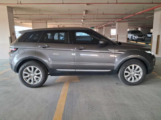 Car image 8
