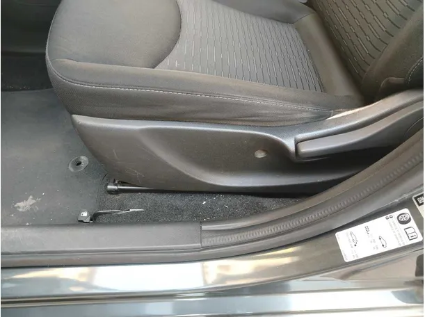 Car image 33
