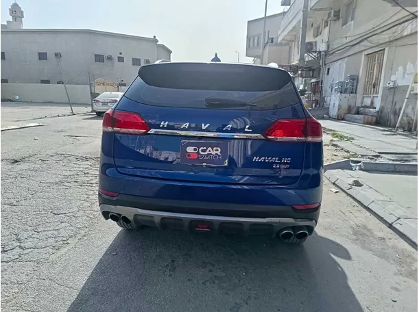 Car image 6