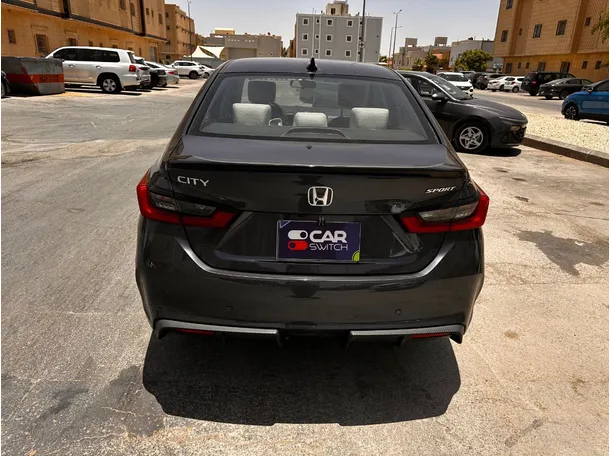 Car image 6
