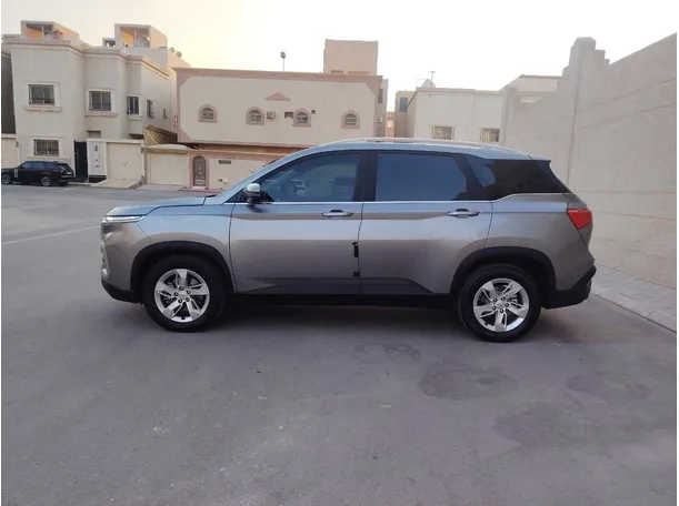 Car image 8