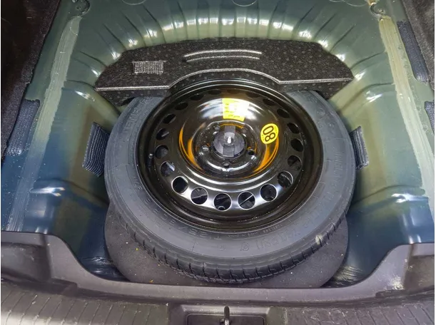 Car image 33