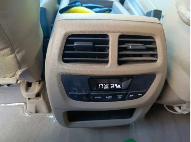 Car image 31
