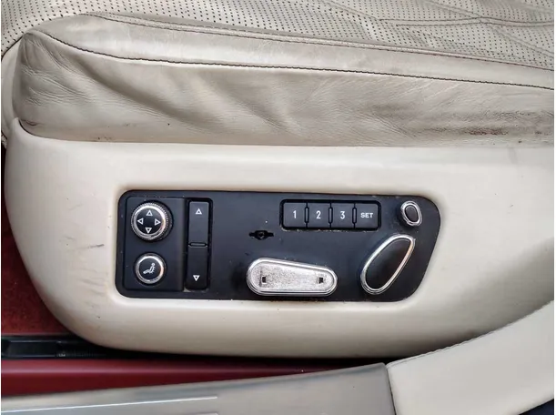 Car image 31