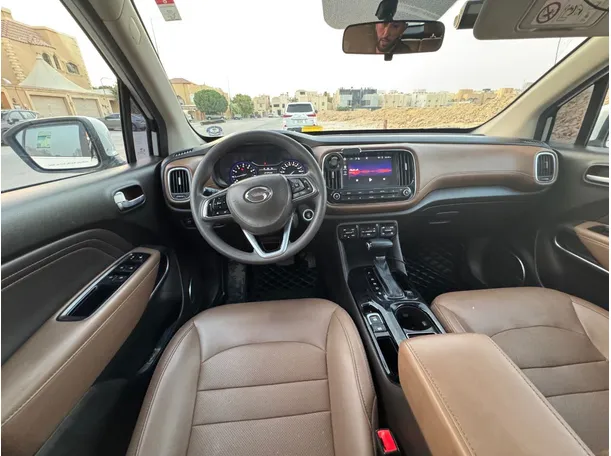 Car image 17
