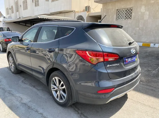 Car image 7