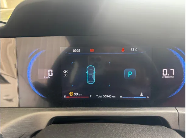 Car image 14