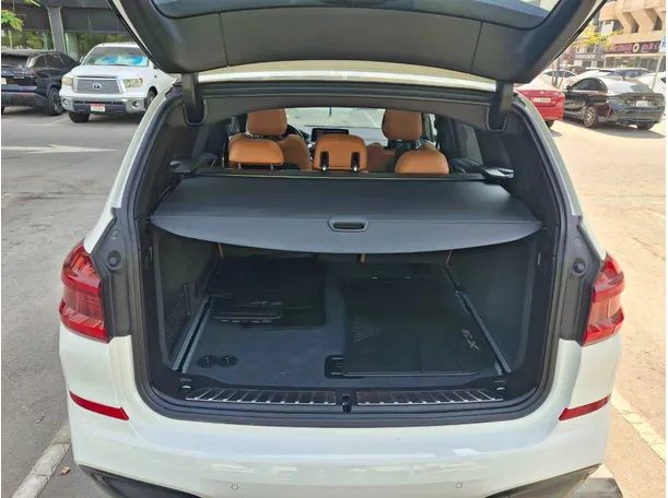 Car image 22