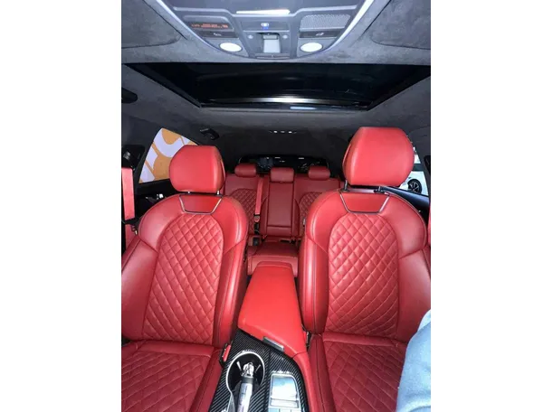 Car image 43