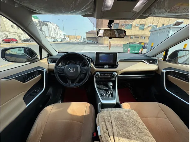 Car image 17