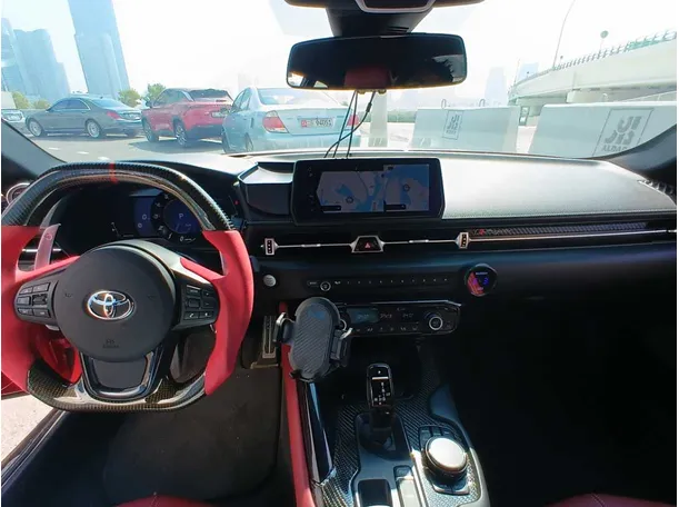 Car image 13