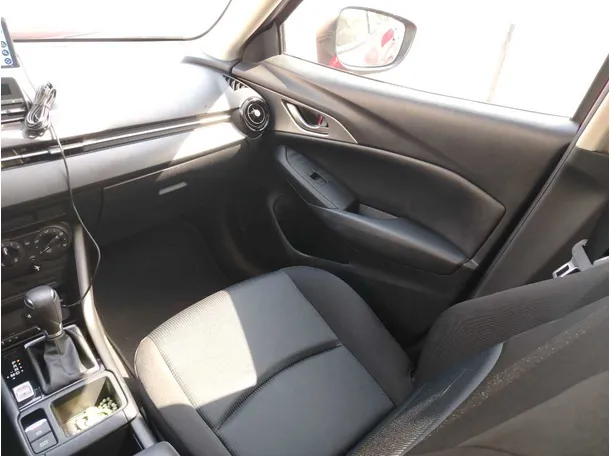 Car image 32