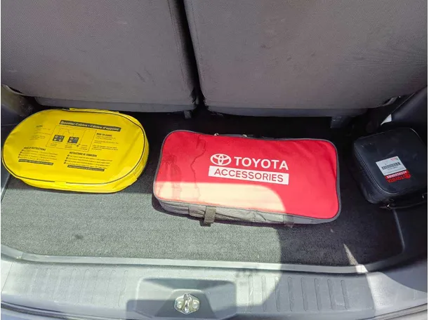 Car image 33