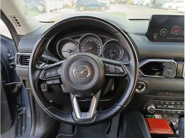 Car image 17