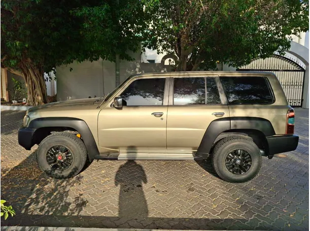 Car image 8