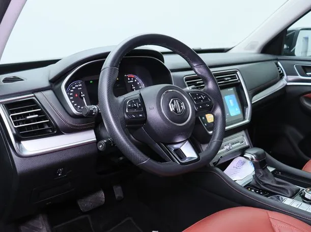 Car image 4