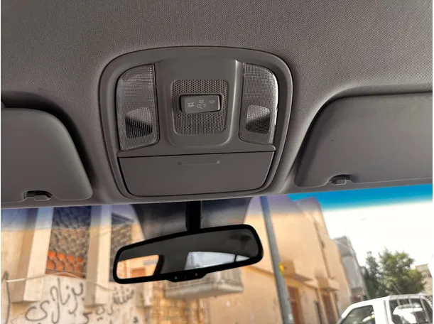 Car image 23