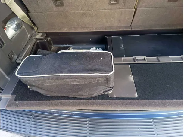Car image 29