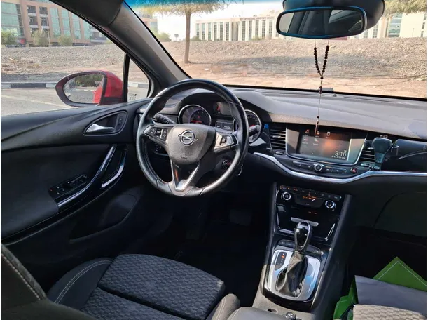 Car image 18