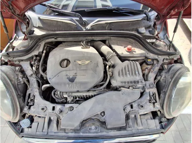 Car image 19