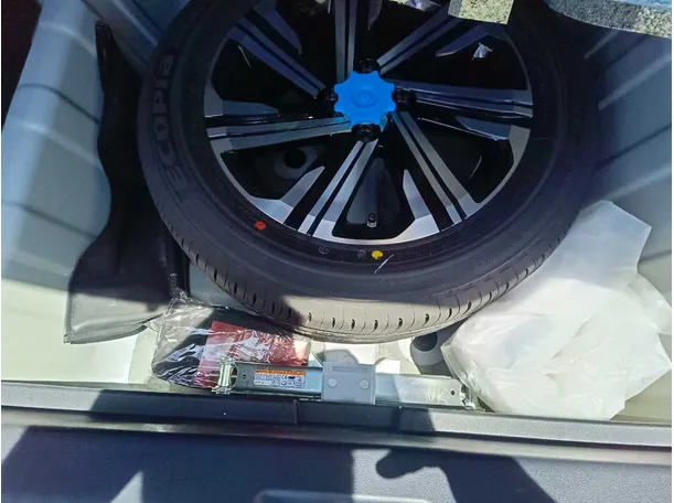 Car image 31