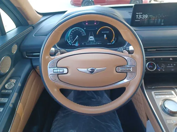 Car image 15