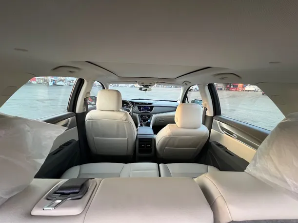Car image 15