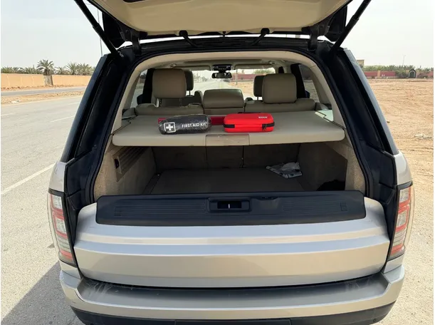 Car image 26