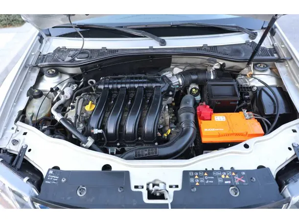 Car image 26