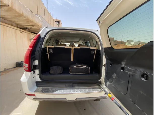 Car image 18