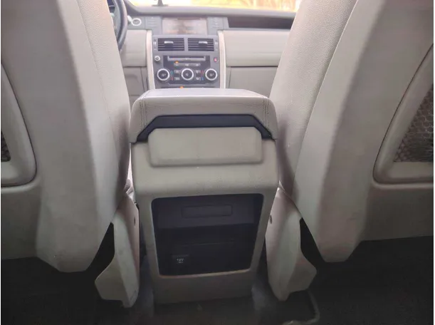 Car image 25