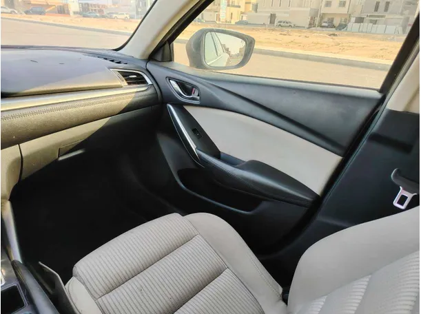 Car image 37