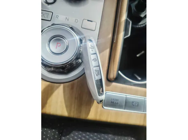 Car image 37