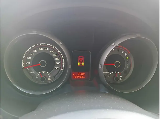 Car image 19