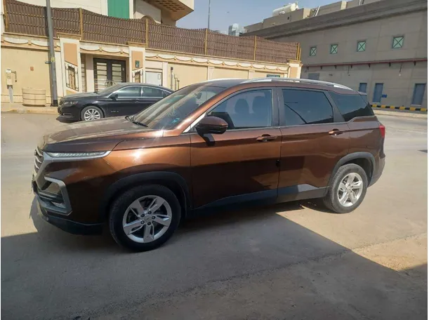 Car image 8
