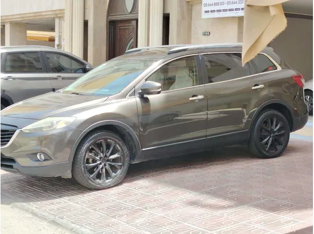 Car image 9