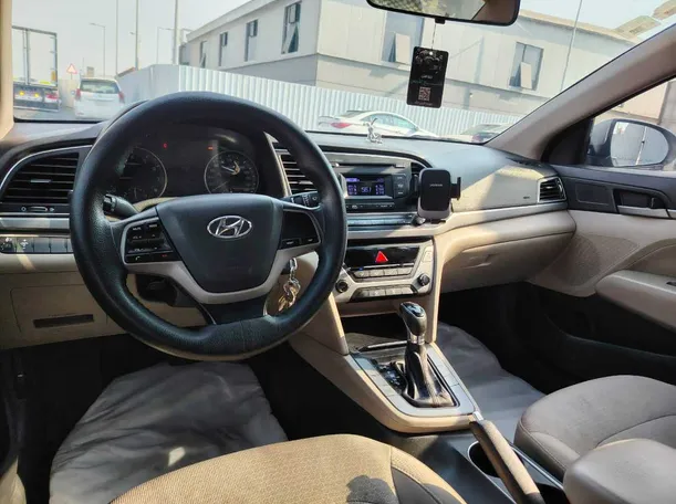 Car image 27