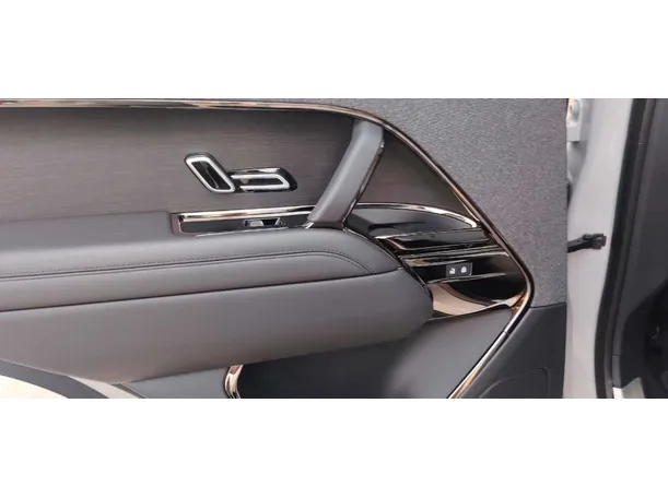 Car image 28