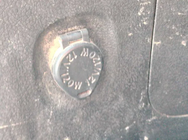Car image 28