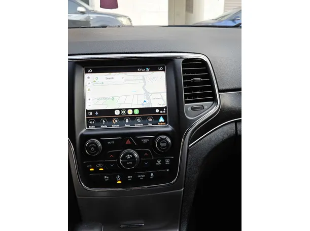 Car image 17
