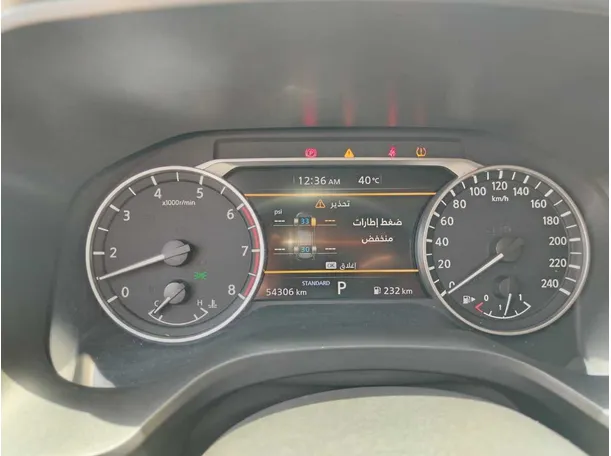 Car image 26