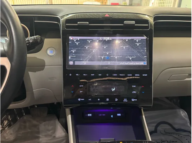 Car image 16