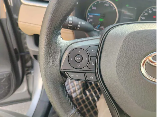 Car image 40