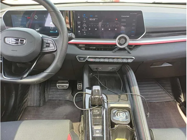 Car image 16