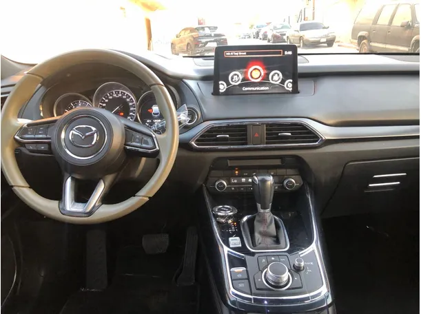 Car image 17