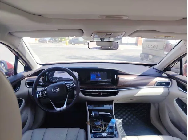 Car image 16