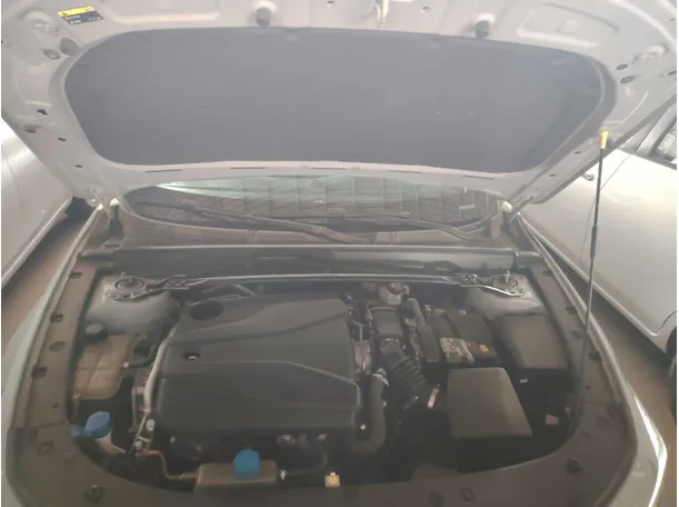 Car image 28