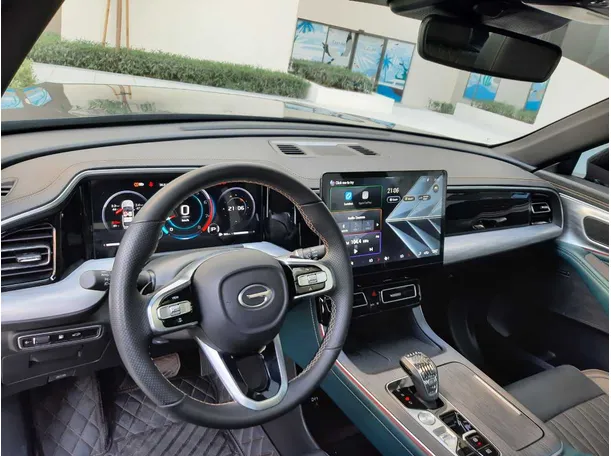 Car image 11