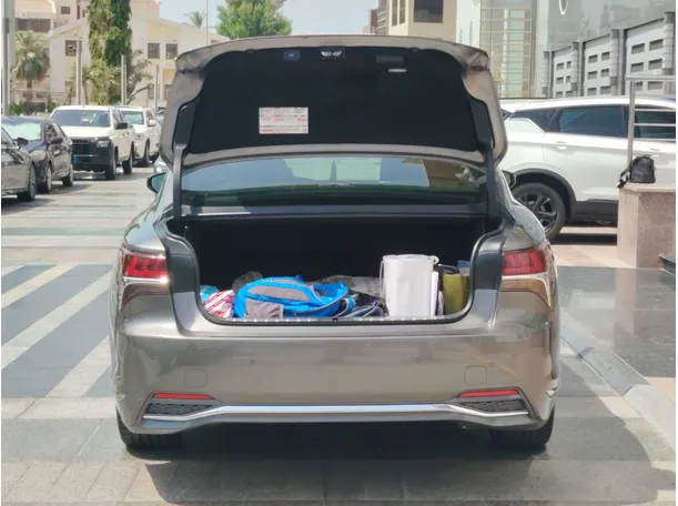 Car image 28
